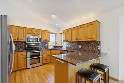 634 Chaucer Lane, Watertown, MN 55388 - Photo 9