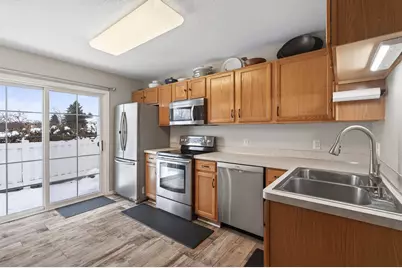 1724 Weston Lane, Shakopee, MN 55379 - Photo 5