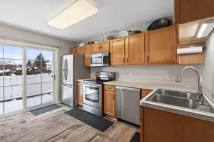 1724 Weston Ln, Shakopee, MN 55379 - Photo 5