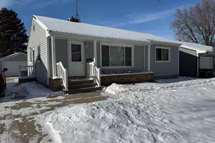 1023 8th St N, Saint James, MN 56081 - Photo 1