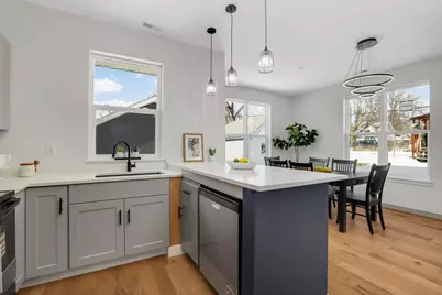 947 Earl Street, Saint Paul, MN 55106 - Photo 13