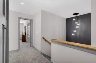 947 Earl St, Saint Paul, MN 55106 - Photo 17