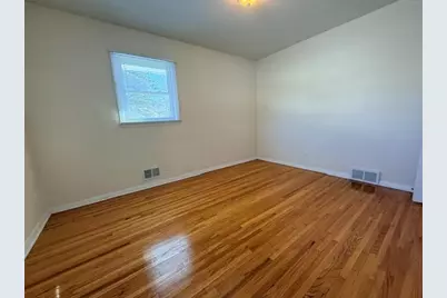 6436 Indiana Avenue N, Brooklyn Center, MN 55429 - Photo 9