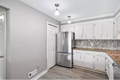 8940 Neill Lake Road #135E, Eden Prairie, MN 55347 - Photo 13