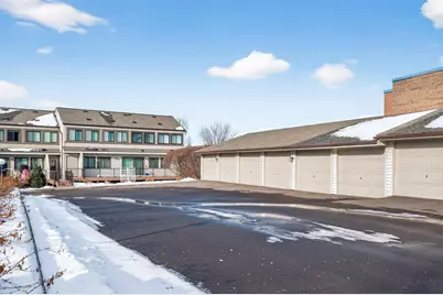 8940 Neill Lake Road #135E, Eden Prairie, MN 55347 - Photo 3