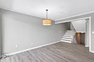 8940 Neill Lake Rd, Eden Prairie, MN 55347 - Photo 9