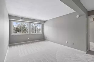 8940 Neill Lake Rd, Eden Prairie, MN 55347 - Photo 23