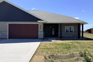 2555 Sutherland Dr, Worthington, MN 56187 - Photo 1