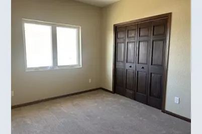 2555 Sutherland Dr, Worthington, MN 56187 - Photo 7