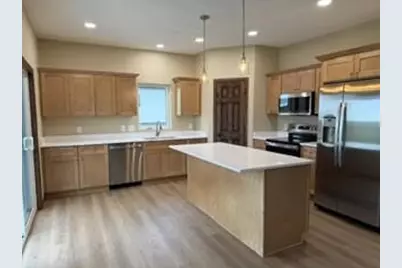 2555 Sutherland Dr, Worthington, MN 56187 - Photo 11