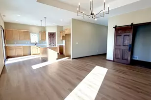 2555 Sutherland Dr, Worthington, MN 56187 - Photo 7