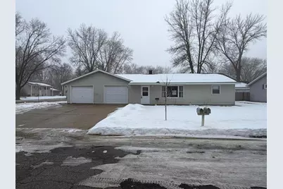 801 14th Avenue SW, Willmar, MN 56201 - Photo 3