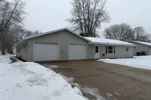 801 14th Ave SW, Willmar, MN 56201 - Photo 11
