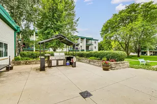 2710 Dale St N, Roseville, MN 55113 - Photo 19