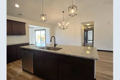 707 Council Court, Ellendale, MN 56026 - Photo 5