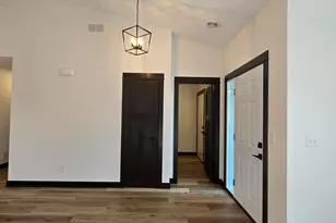 707 Council Ct, Ellendale, MN 56026 - Photo 13