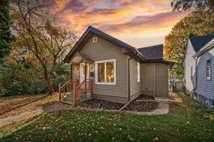 628 Iowa Ave E, Saint Paul, MN 55130 - Photo 1