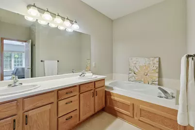 8410 Burlwood Drive, Chanhassen, MN 55317 - Photo 27
