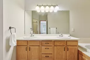 8410 Burlwood Dr, Chanhassen, MN 55317 - Photo 29