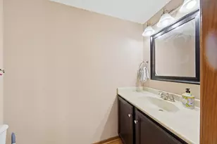 13463 Zenith Ln, Eden Prairie, MN 55346 - Photo 17