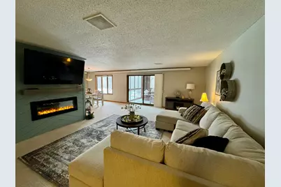 415 S 4th Street #C1, Marshall, MN 56258 - Photo 5