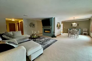 415 S 4th St, Marshall, MN 56258 - Photo 7