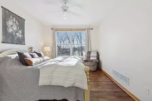 5780 Prairie Ridge Dr, Shoreview, MN 55126 - Photo 17