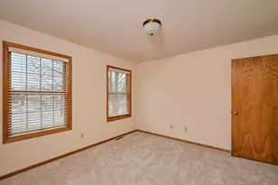 2214 Viola Heights Dr NE, Rochester, MN 55906 - Photo 25