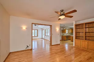 2214 Viola Heights Dr NE, Rochester, MN 55906 - Photo 9