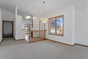 10720 57th Pl N, Plymouth, MN 55442 - Photo 9