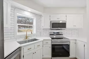 6496 13th St N, Oakdale, MN 55128 - Photo 7