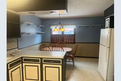 1323 Kandiyohi Avenue SW, Willmar, MN 56201 - Photo 9