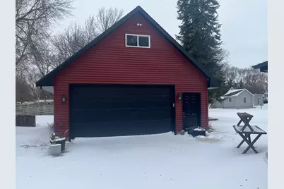 1323 Kandiyohi Avenue SW, Willmar, MN 56201 - Photo 3