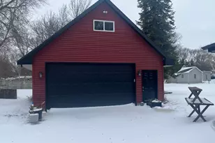 1323 Kandiyohi Ave SW, Willmar, MN 56201 - Photo 3