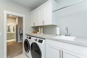 2720 Bentley Dr SW, Rochester, MN 55902 - Photo 17