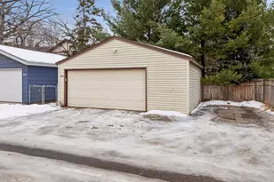 2147 Lincoln Ave, Saint Paul, MN 55105 - Photo 29