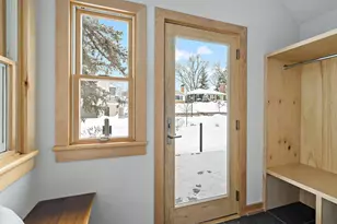 1227 Eleanor Ave, Saint Paul, MN 55116 - Photo 9