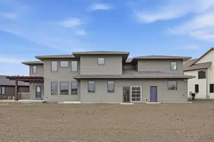 6490 Selkirk Dr S, Fargo, ND 58104 - Photo 75