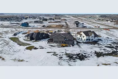 6490 Selkirk Drive S, Fargo, ND 58104 - Photo 81