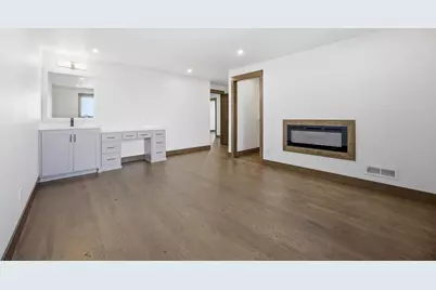 6490 Selkirk Drive S, Fargo, ND 58104 - Photo 37