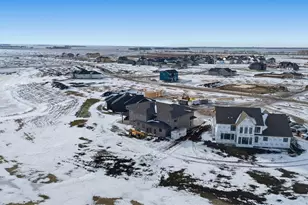 6490 Selkirk Dr S, Fargo, ND 58104 - Photo 75