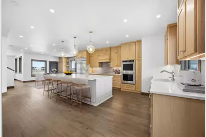 6490 Selkirk Drive S, Fargo, ND 58104 - Photo 5