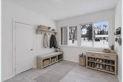 19 Mission Lane, Bloomington, MN 55420 - Photo 9