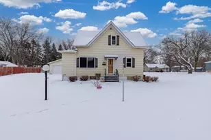 627 S Litchfield Ave, Litchfield, MN 55355 - Photo 1
