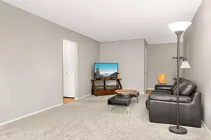 1304 W Medicine Lake Dr, Plymouth, MN 55441 - Photo 7