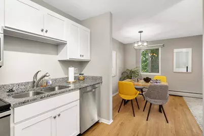 1304 W Medicine Lake Drive #202, Plymouth, MN 55441 - Photo 11