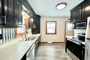 926 N Aurdal Ave, Fergus Falls, MN 56537 - Photo 23