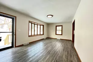 926 N Aurdal Ave, Fergus Falls, MN 56537 - Photo 9