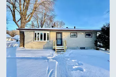 926 N Aurdal Avenue, Fergus Falls, MN 56537 - Photo 1