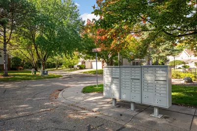 10935 Oregon Avenue S, Bloomington, MN 55438 - Photo 25